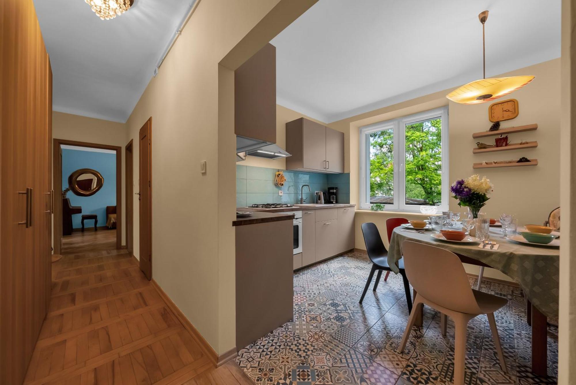 70m2 Wola - Location, 2 Bedrooms, 1st Floor - By Rentujemy Leilighet *